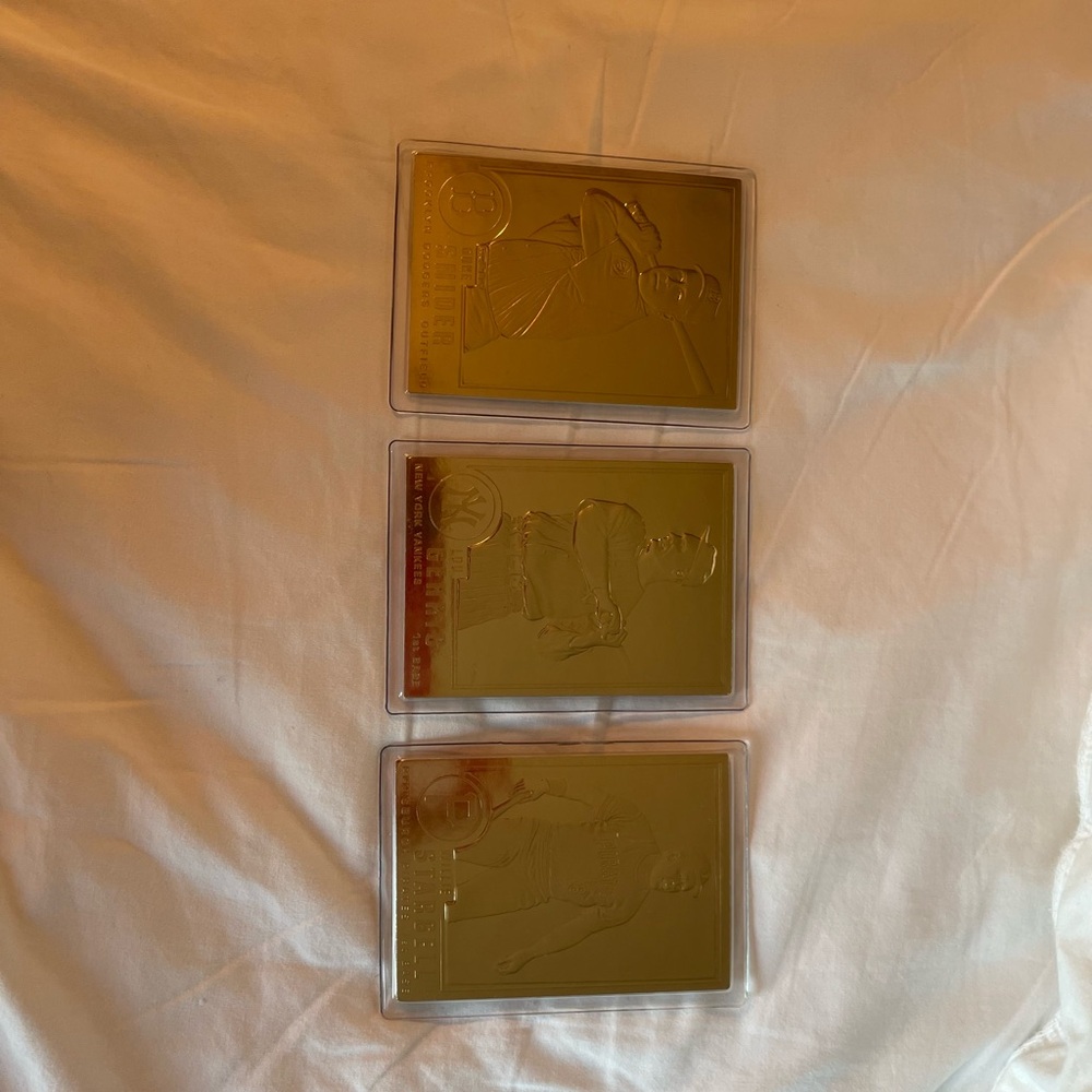Gold Collectible Cards Set